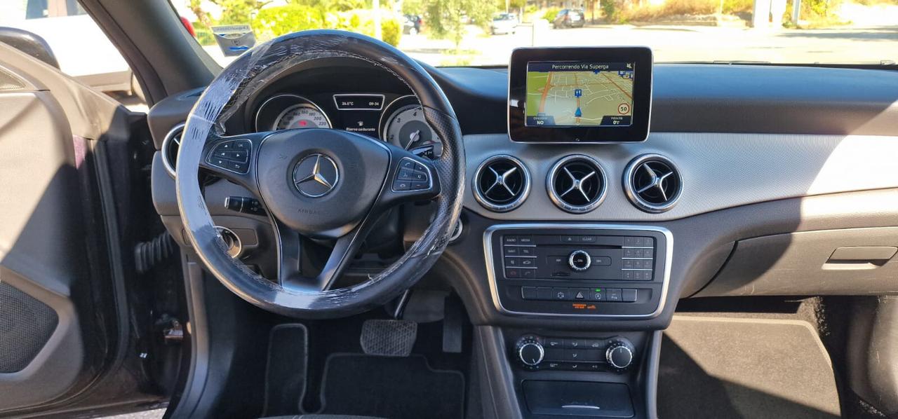 Mercedes CLA 200 CDI Automatic Premium DARK NIGHT