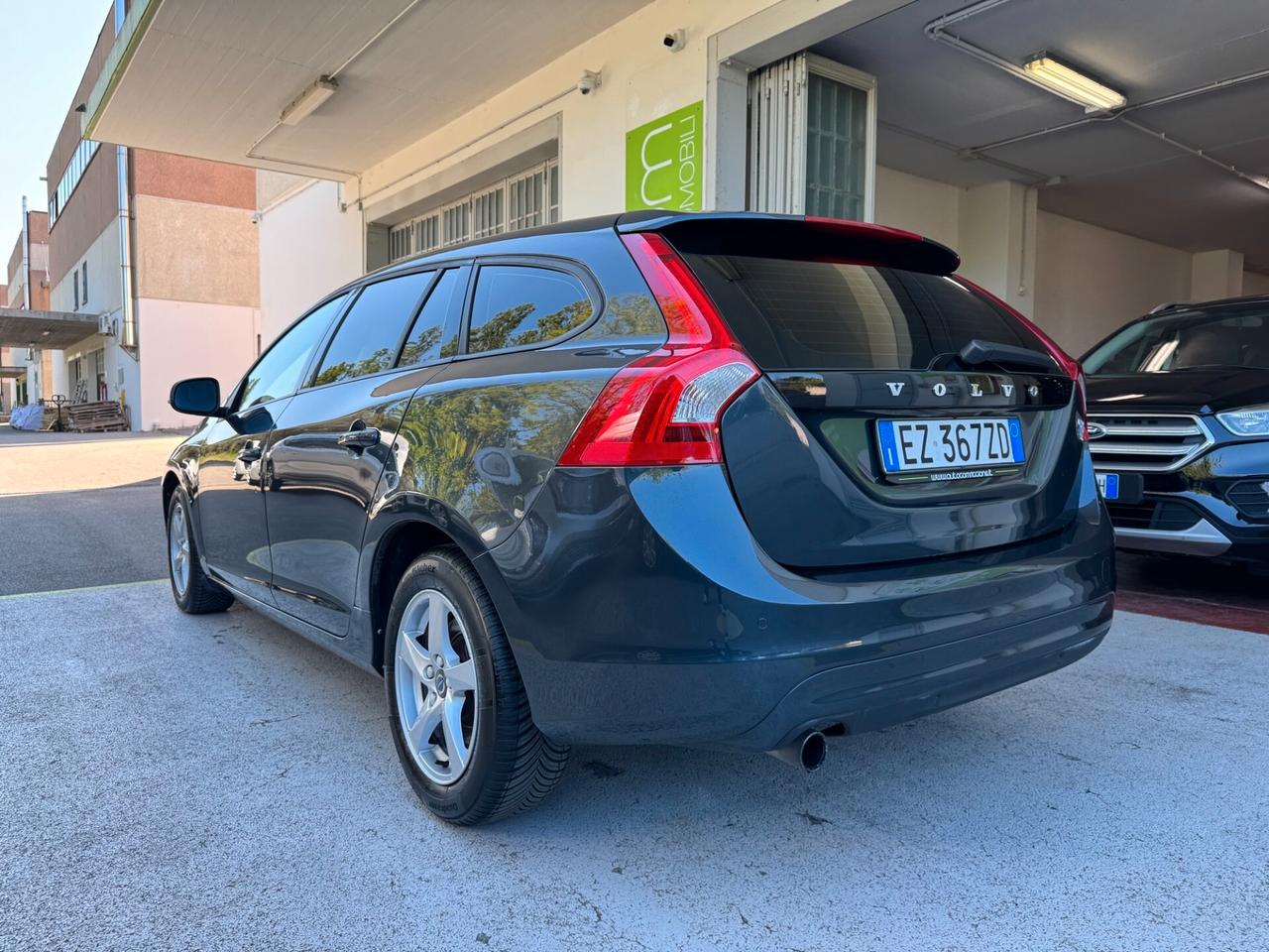 Volvo V60 1.6 d2 Momentum Powershift GARANZIA24MES