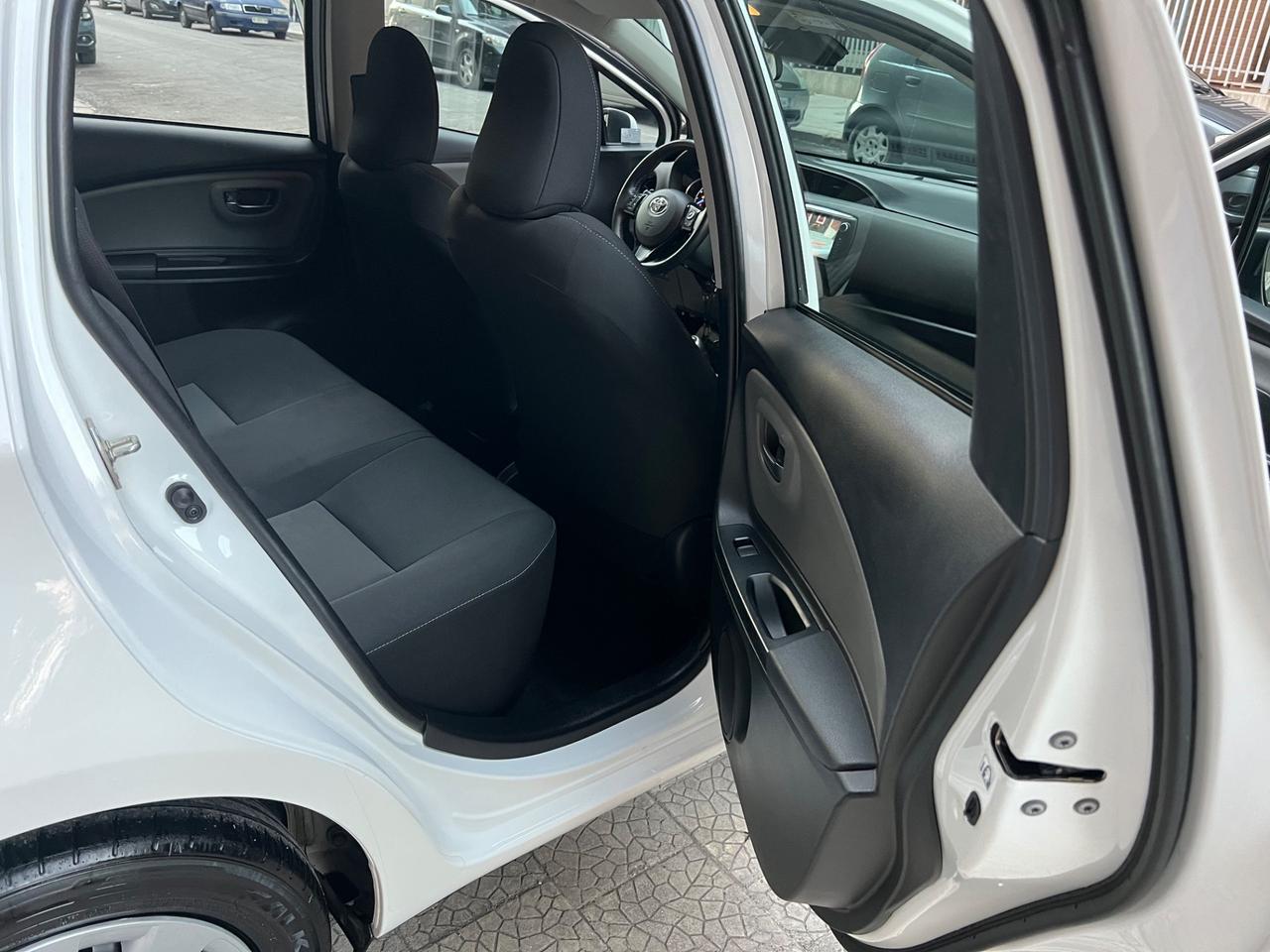 Toyota Yaris 1.0 72 CV 5 porte Active