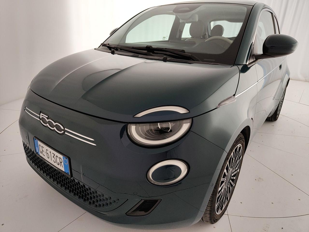 Fiat 500e Berlina 42 kWh La Prima