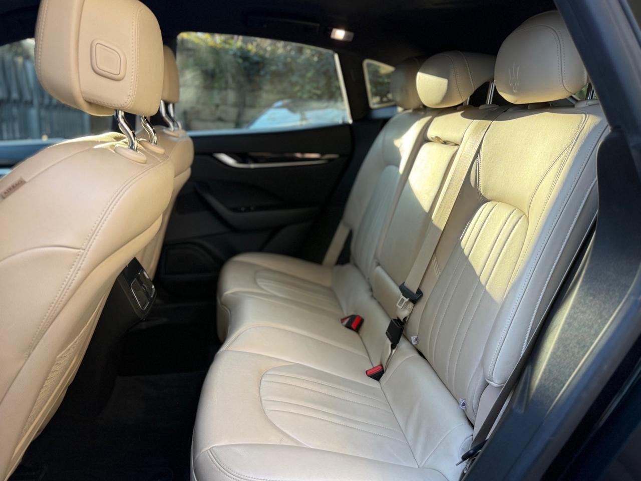 Maserati Levante V6 Diesel 275 CV AWD Granlusso