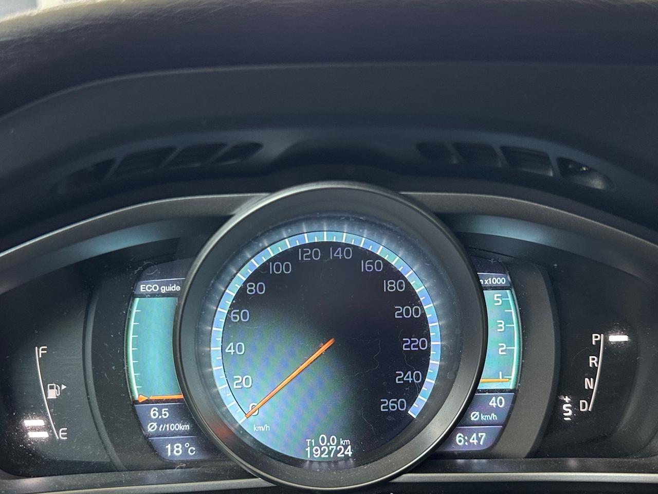 Volvo V40 2.0 D4 Geartronic R-design 177cv