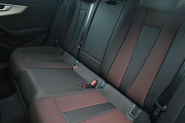 AUDI A4 Avant 35 TDI S-Line S tronic Sline edition