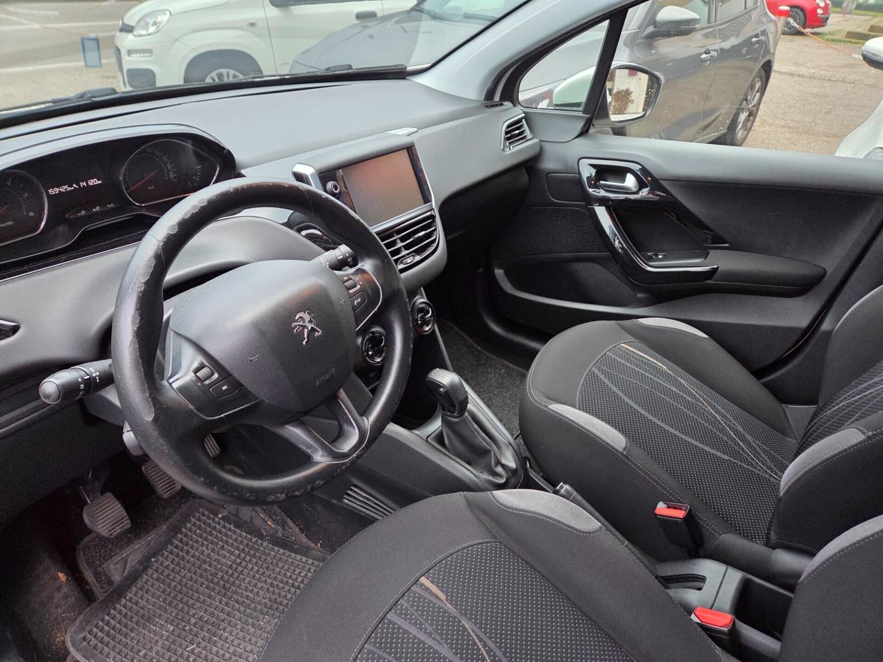 Peugeot 208 Neopatenatati - 2012