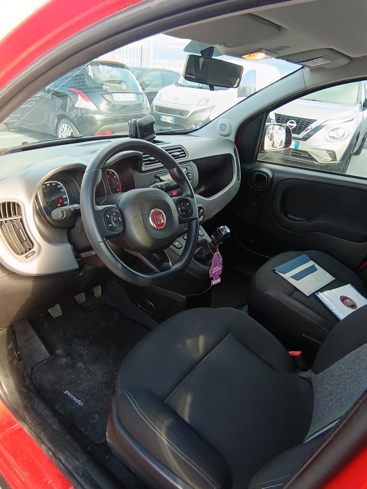 Fiat Panda 1.0 FireFly S&S Hybrid City Cross NEOPATENTATI