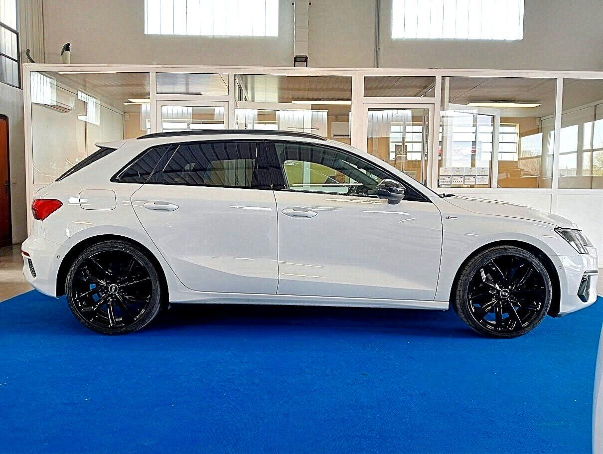Audi A3 Sportback 40 2.0 TDI 200CV SLINE QUATTRO 19" IDENTITY BLACK