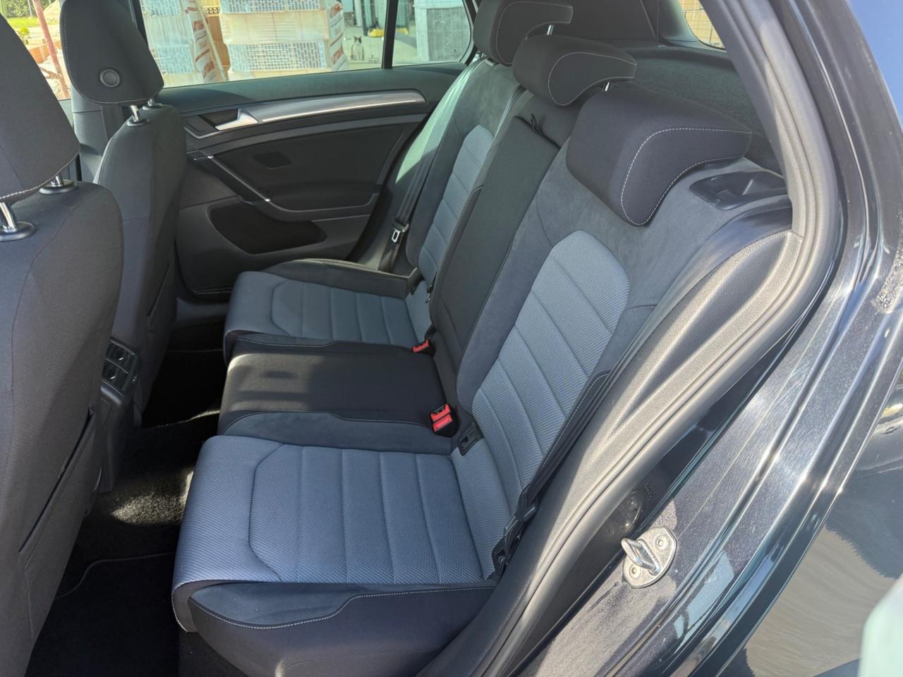 Volkswagen Golf 2.0 TDI 5p. R-Line BlueMotion Technology