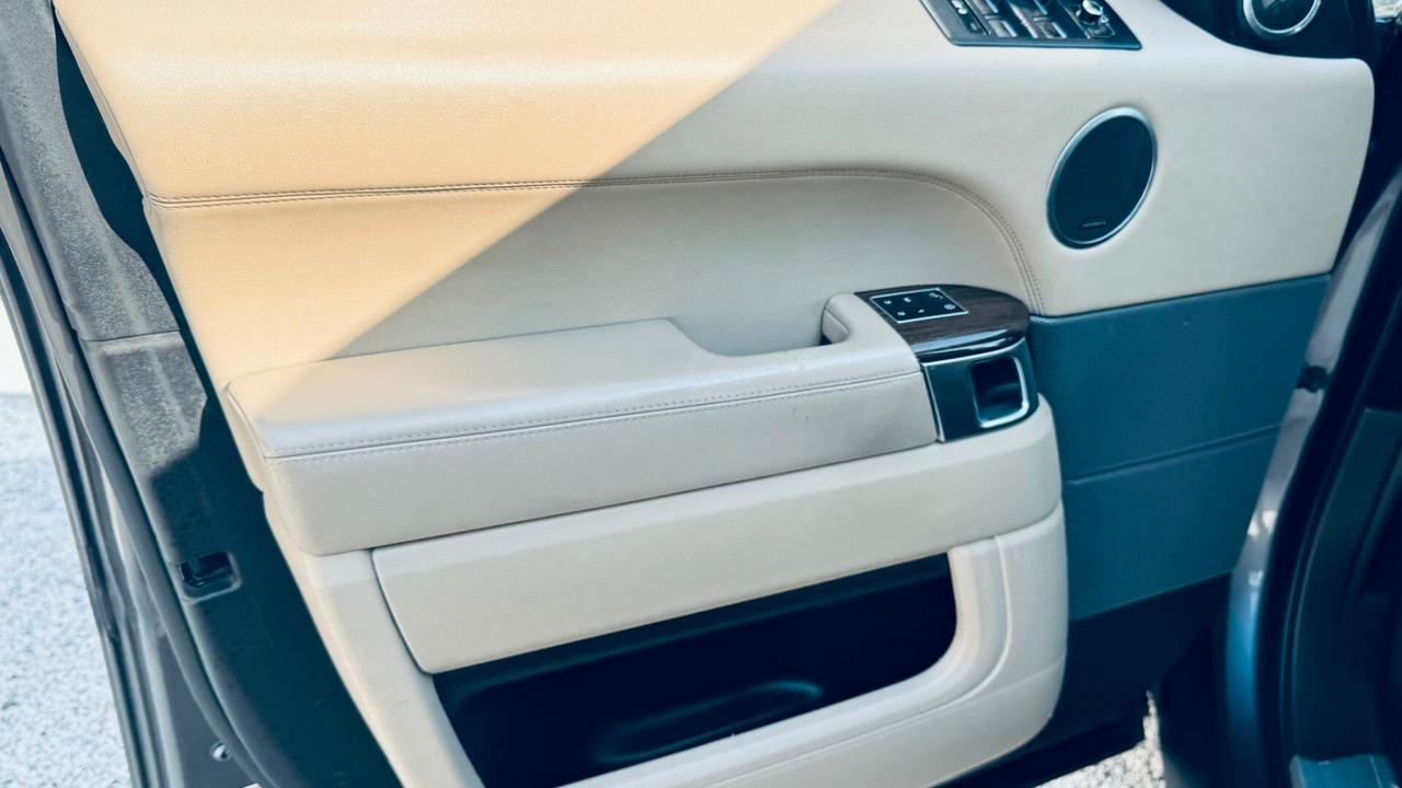 Land Rover Range Rover Range Rover 3.0 TDV6 HSE