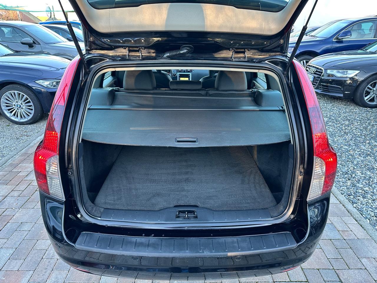 Volvo V50 D3 R-design