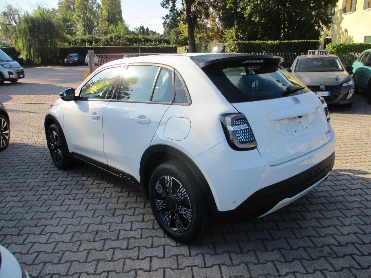 Fiat 600 1.2 hybrid Icon 145cv auto CarPlay/Navi/Camera