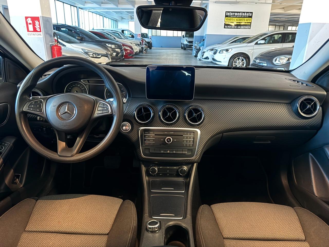 Mercedes-benz GLA 180 d executive 7g-dct