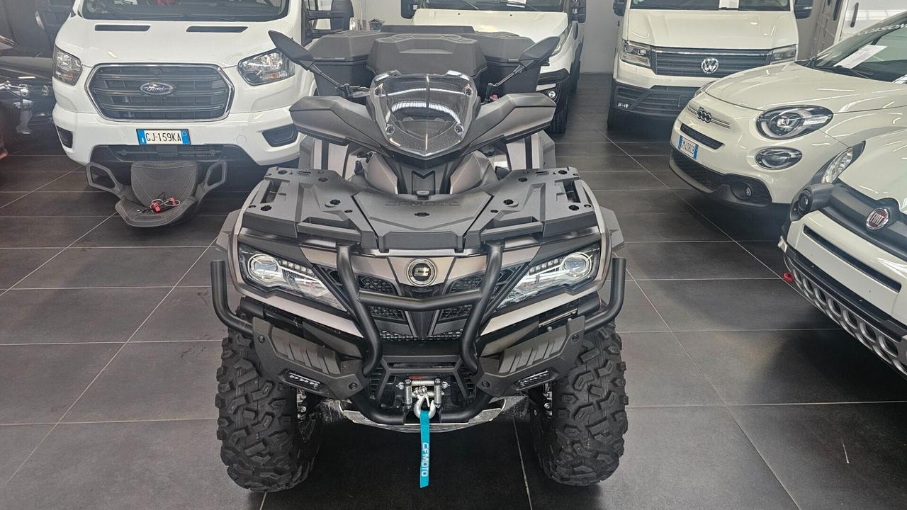 QUAD CFORCE 1000 4X4 300KM CON CARRELLO TRASPORTO