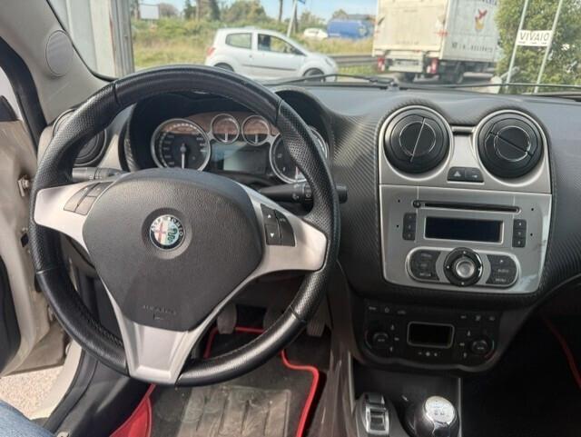 Alfa Romeo MiTo 1.6 JTDm 16V Distinctive Sport Pack