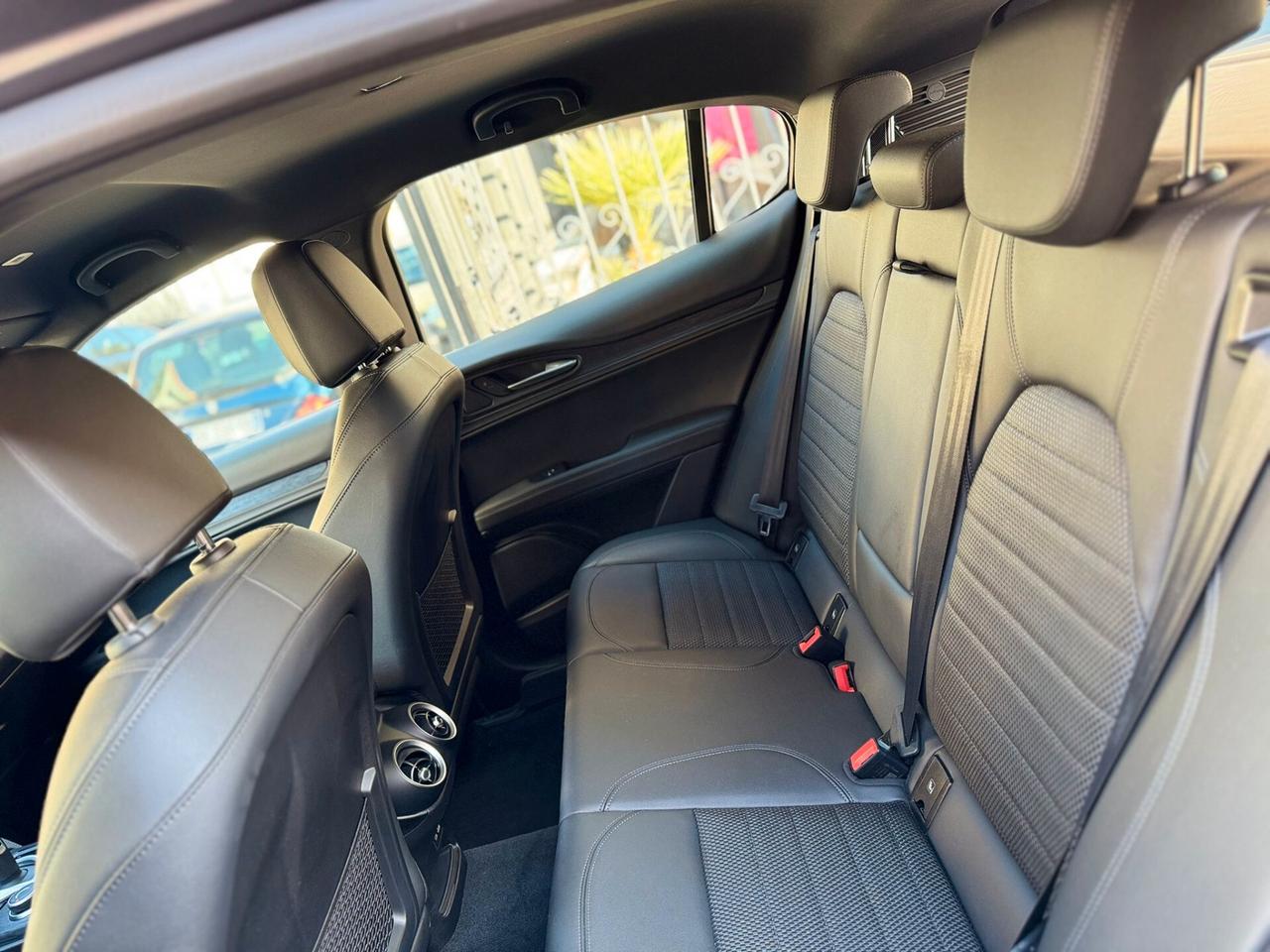 Alfa Romeo Stelvio 2.2 Turbodiesel 160 CV AT8 RWD Competizione
