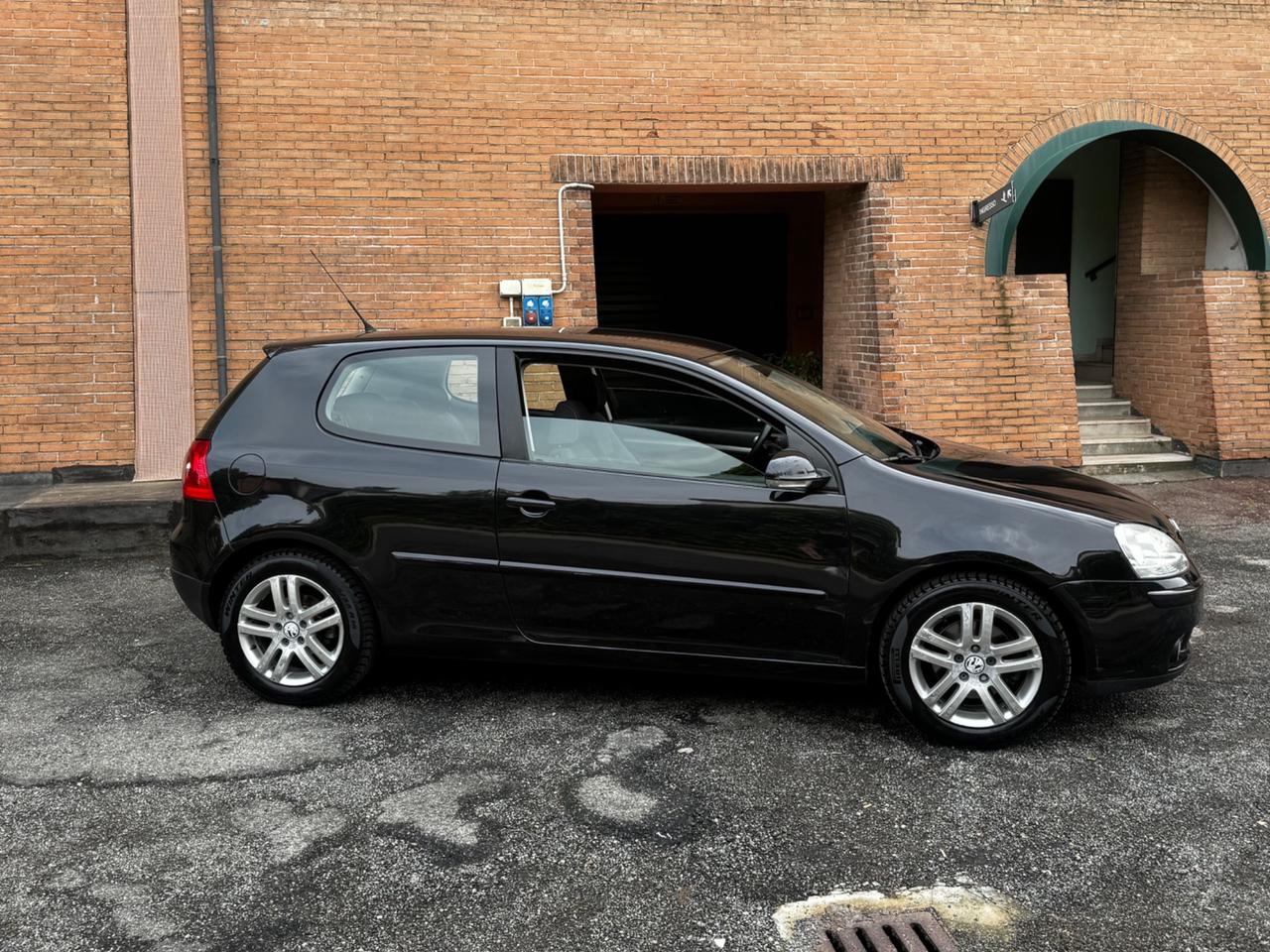 Volkswagen Golf 1.6 3p. Comfortline
