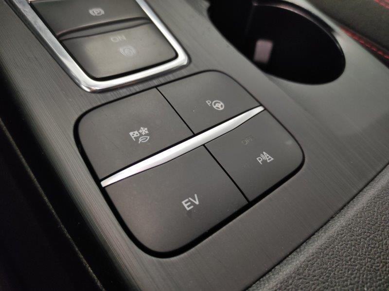 FORD Kuga 3ª serie - Kuga 2.5 Plug In Hybrid 225 CV CVT 2WD ST-Line