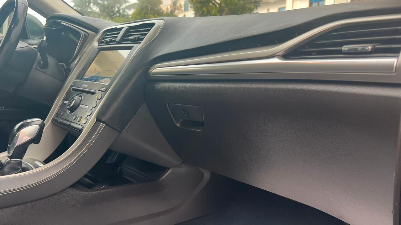 Ford Mondeo Full Hybrid 2.0 187 CV eCVT 4 porte Vignale