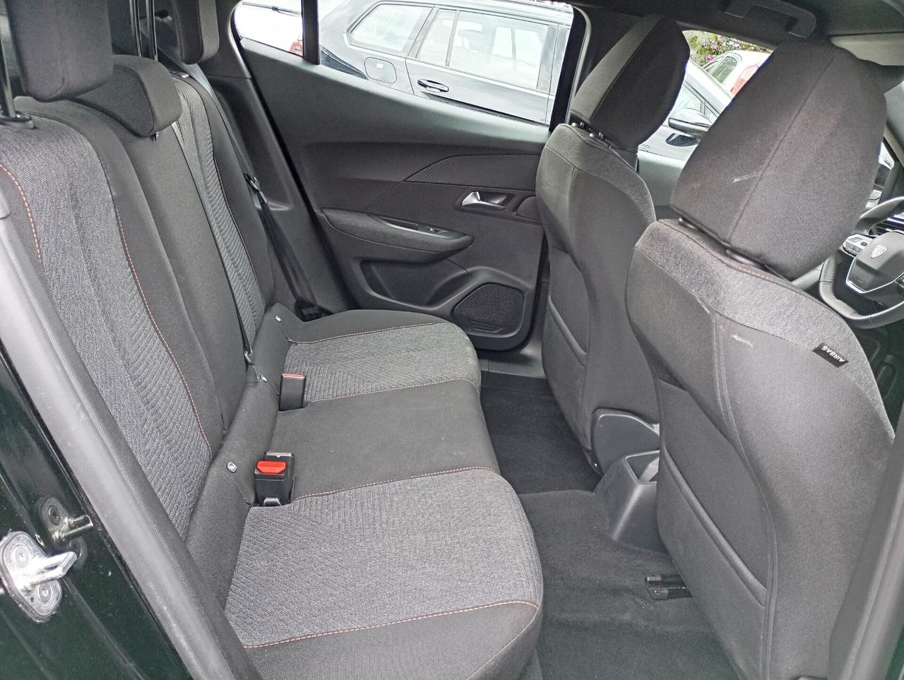 Peugeot 2008 Hybrid 145 e-DCS6 Style