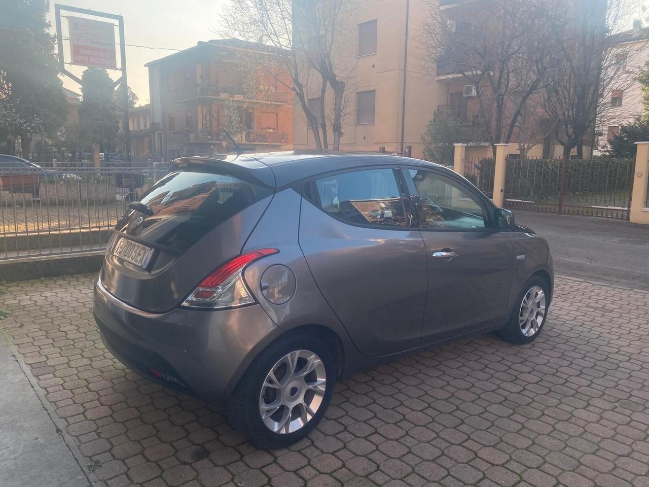 Lancia Ypsilon 0.9 TwinAir 85 CV 120.000KM
