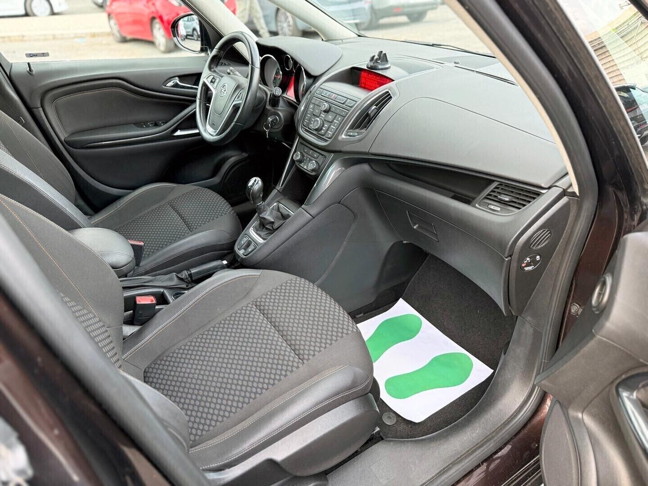 Opel Zafira Tourer 7 posti 1.4 GPL 140CV Cosmo - 2016