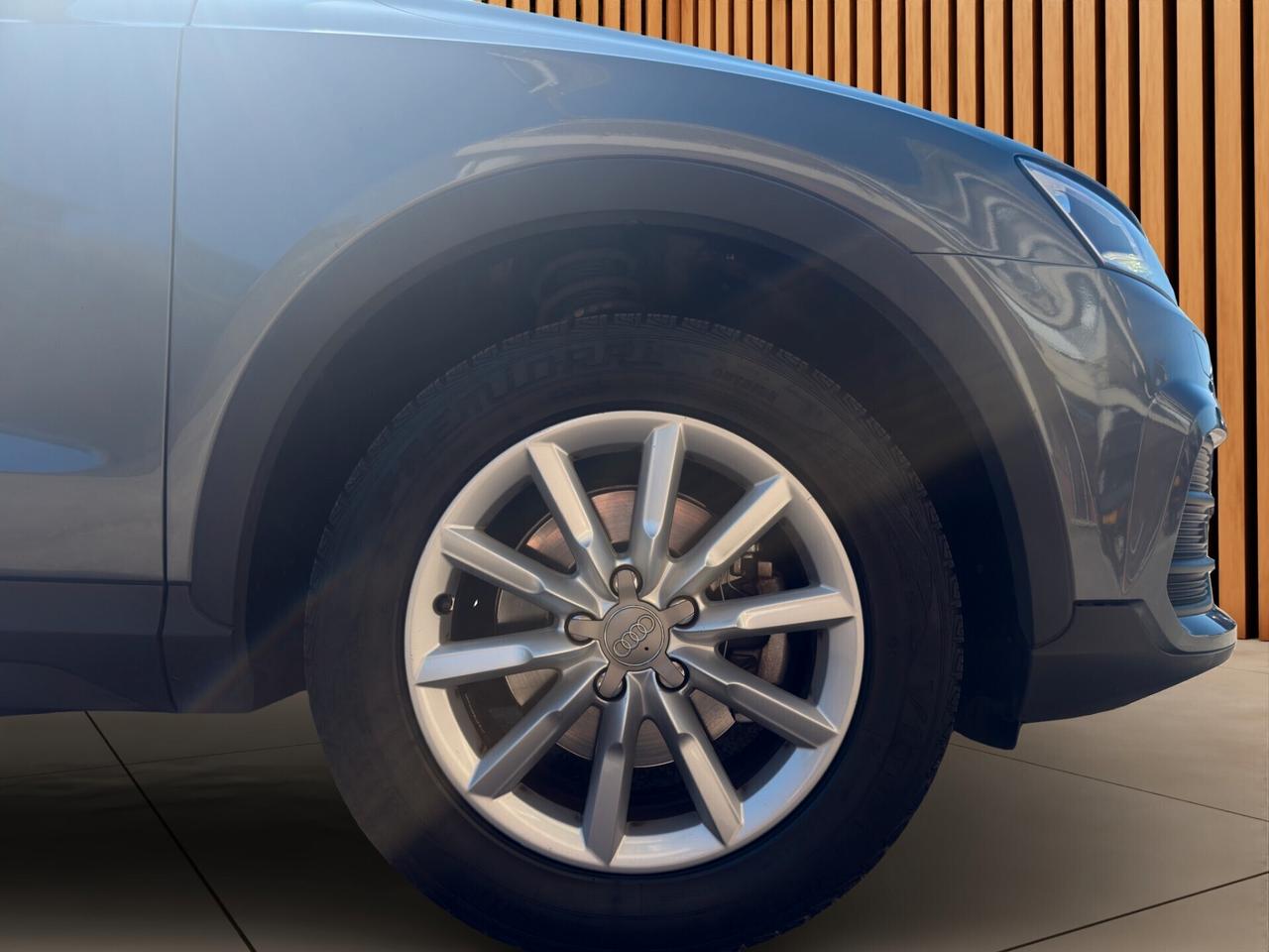 Audi Q3 2.0 TDI 120 CV S-TRONIC