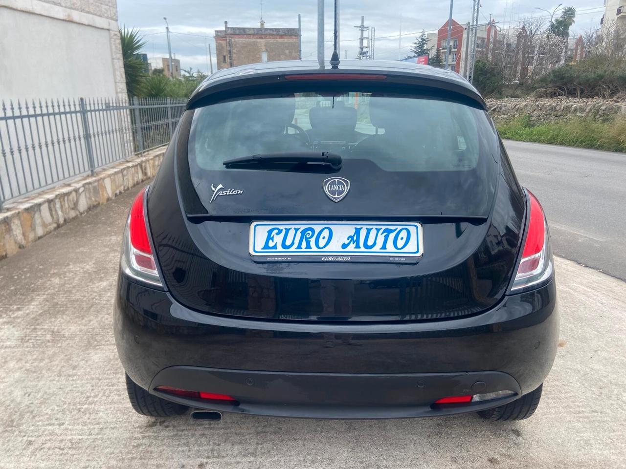 Lancia Ypsilon 1.2 69 CV 5 porte Platinum