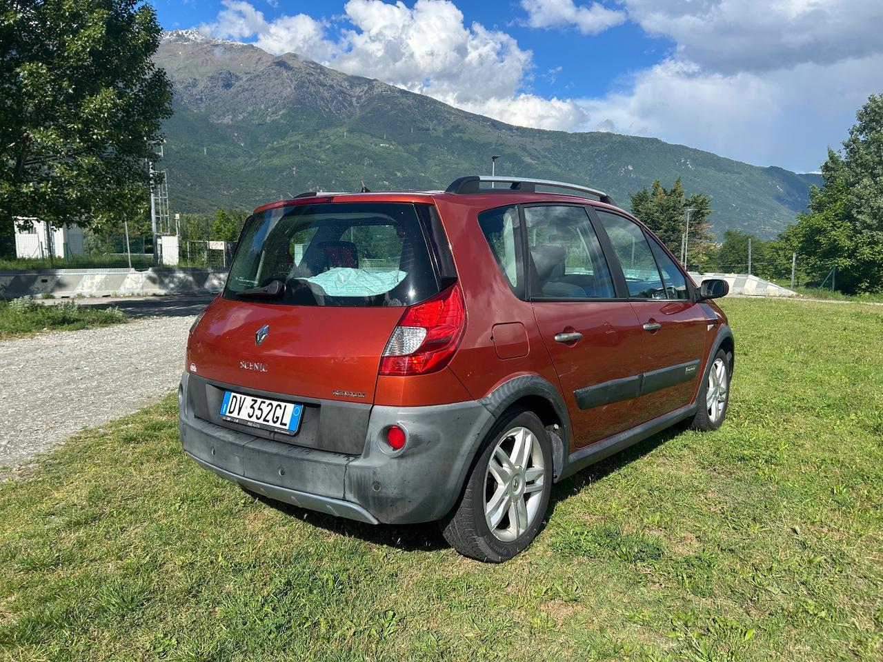 Renault Scénic 1.9 dCi/130CV serie speciale