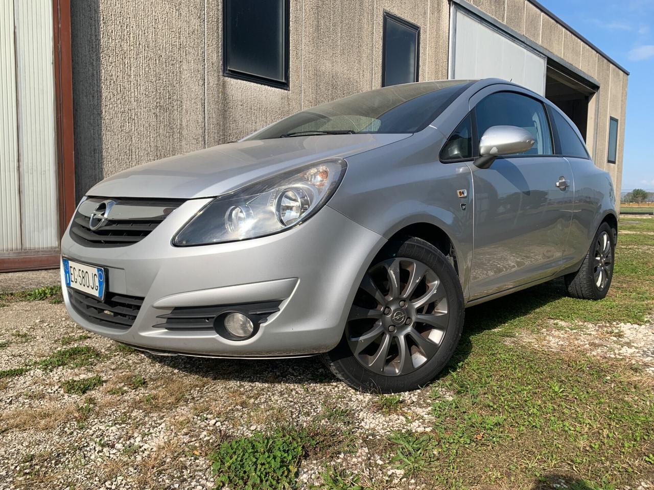 Opel Corsa 1.3 CDTI 75CV