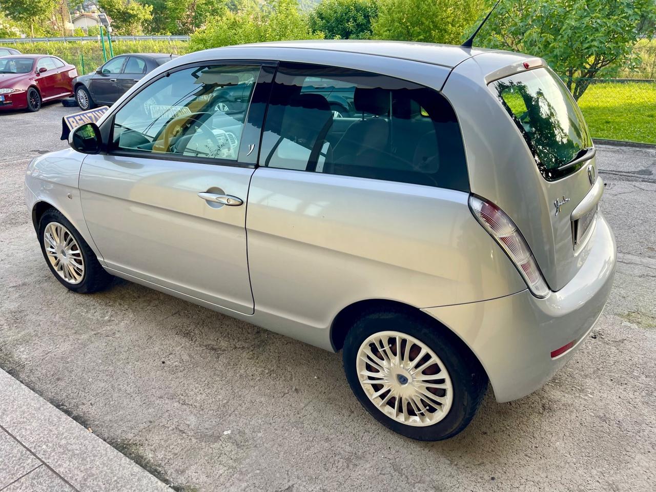 Lancia Ypsilon 1.2 Argento