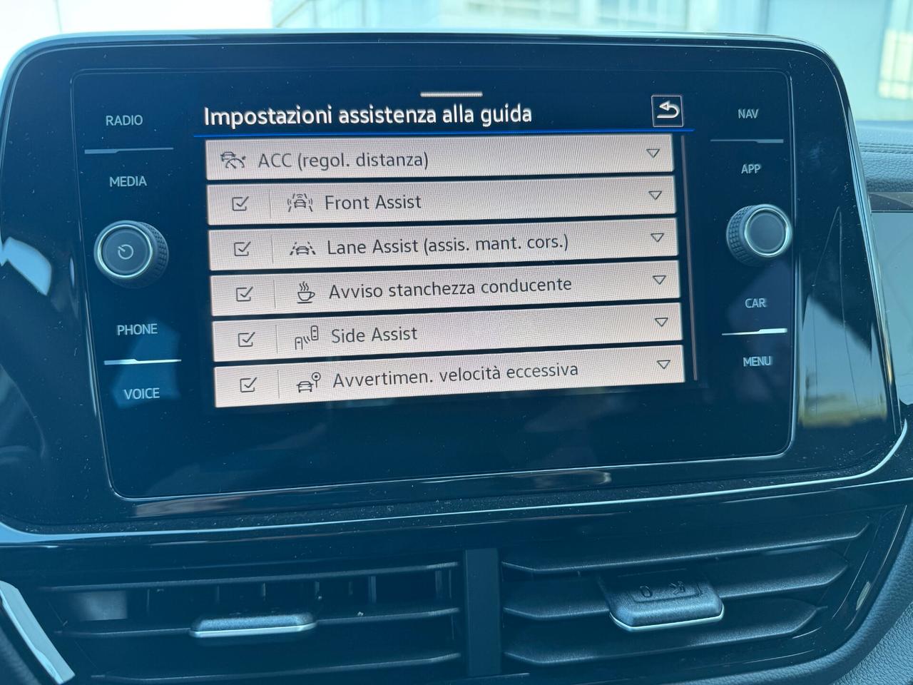 Volkswagen T-Roc 1.5 tsi Style dsg / NO VINCOLI / Fari Matrix