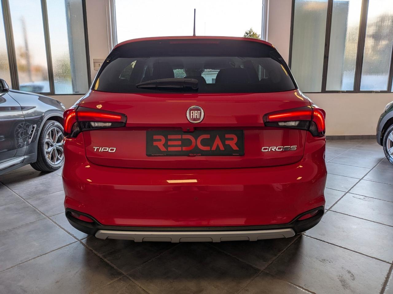 FIAT TIPO CROSS 1.0 5 PORTE Red