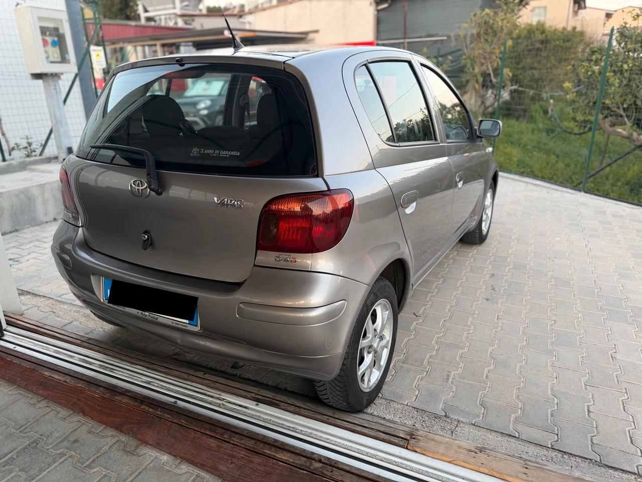 Toyota Yaris 1.4 D-4D 5 porte Sol OK NEOPATENTATI