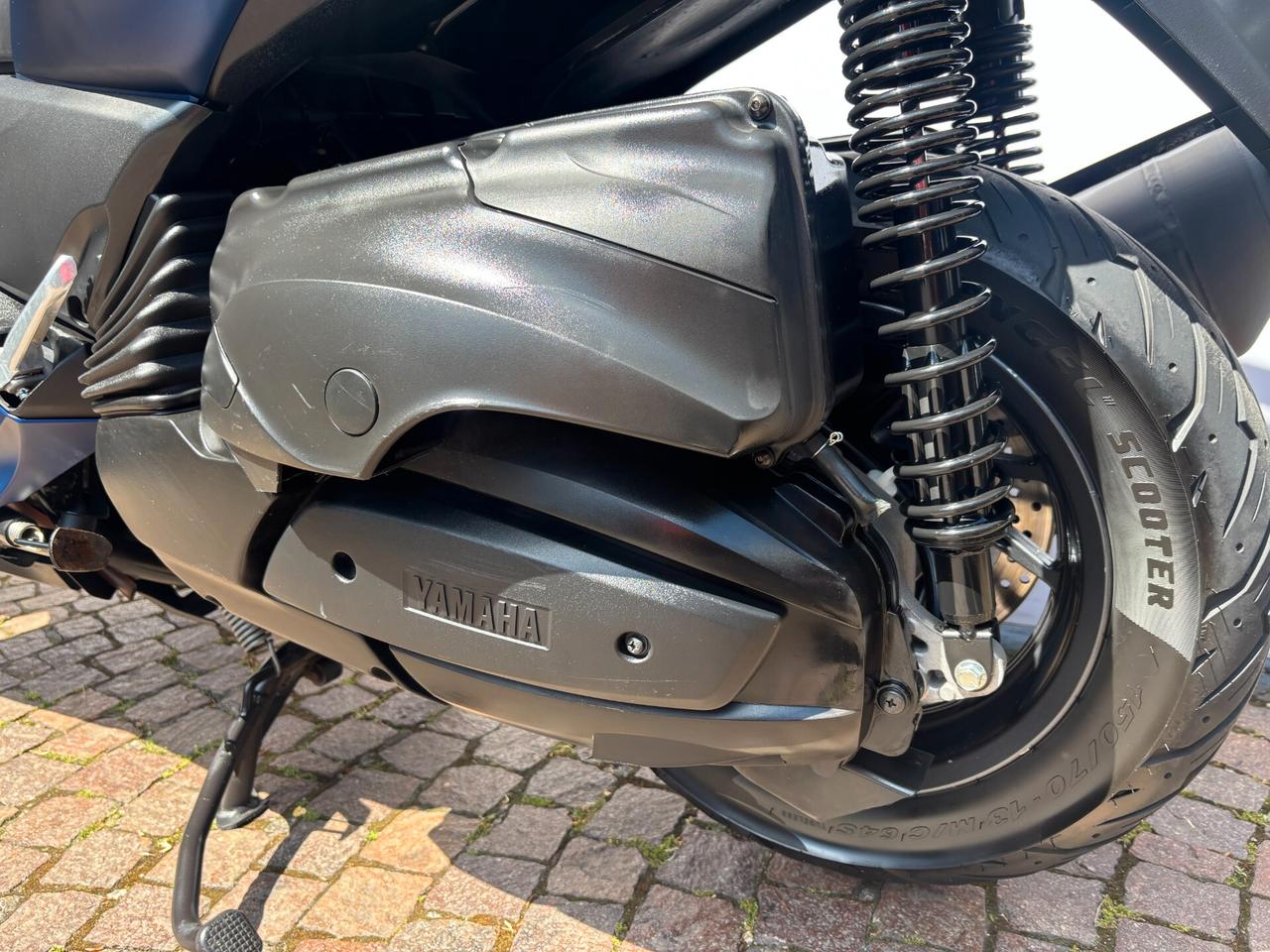 Yamaha X-Max 400 ABS