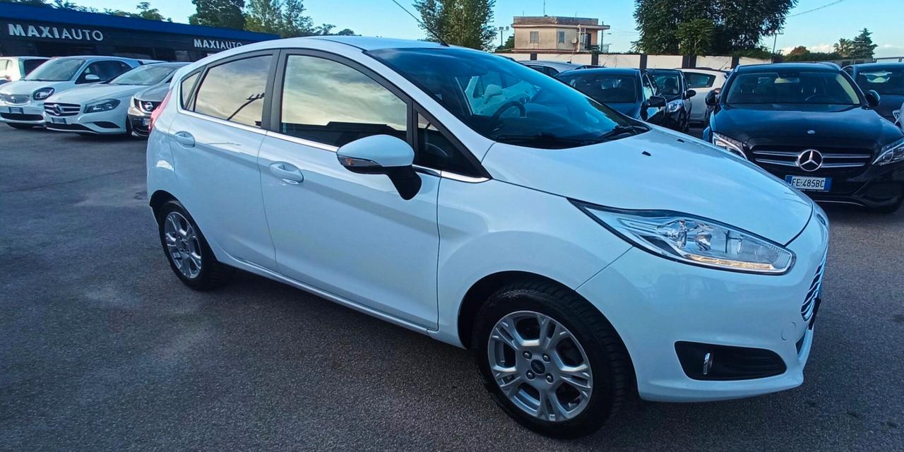 Ford Fiesta TITANIUM SENZA BS PAGA