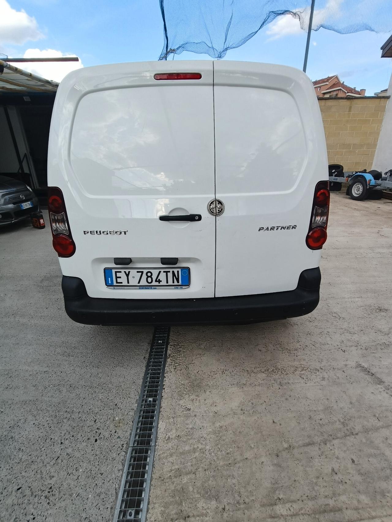 Peugeot Partner Tepee 1.6 e-HDi 92 CV S&S Outdoor