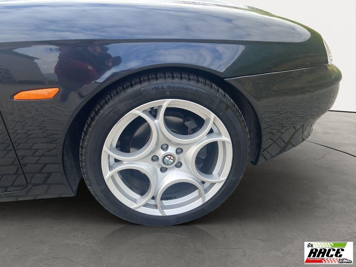 ALFA ROMEO - 156 - 2.0i 16V Twin Spark Distinctive