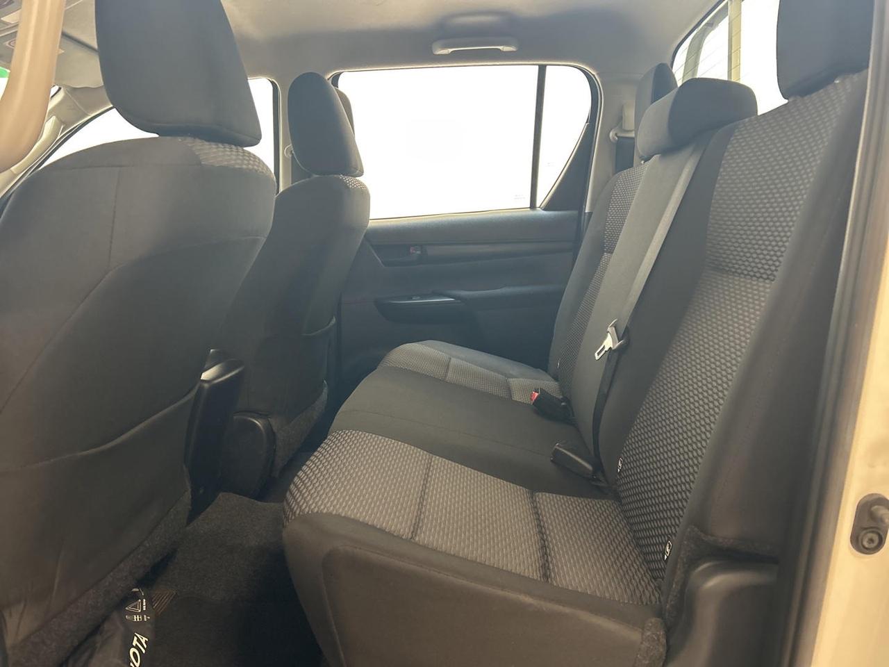 Toyota Hilux 2.4 d-4d double cab Comfort 4wd