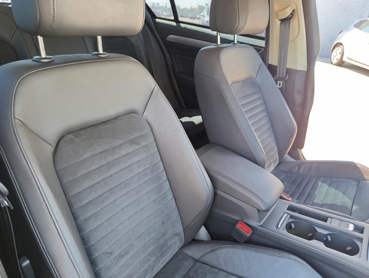 Volkswagen Passat Berlina Passat 2.0 tdi Highline Executive 4motion 190cv dsg 7m