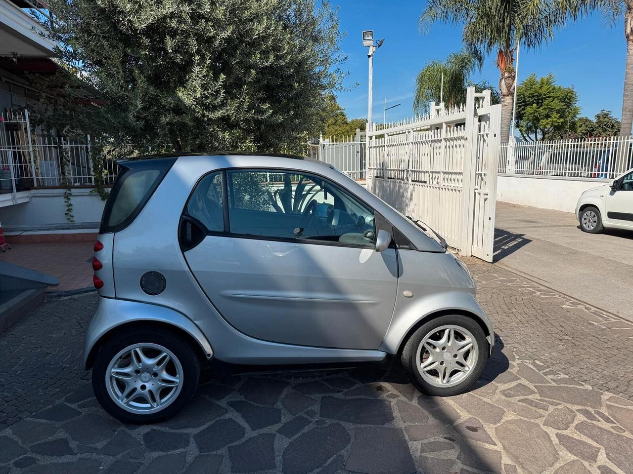 Smart 700 city-coupé pulse