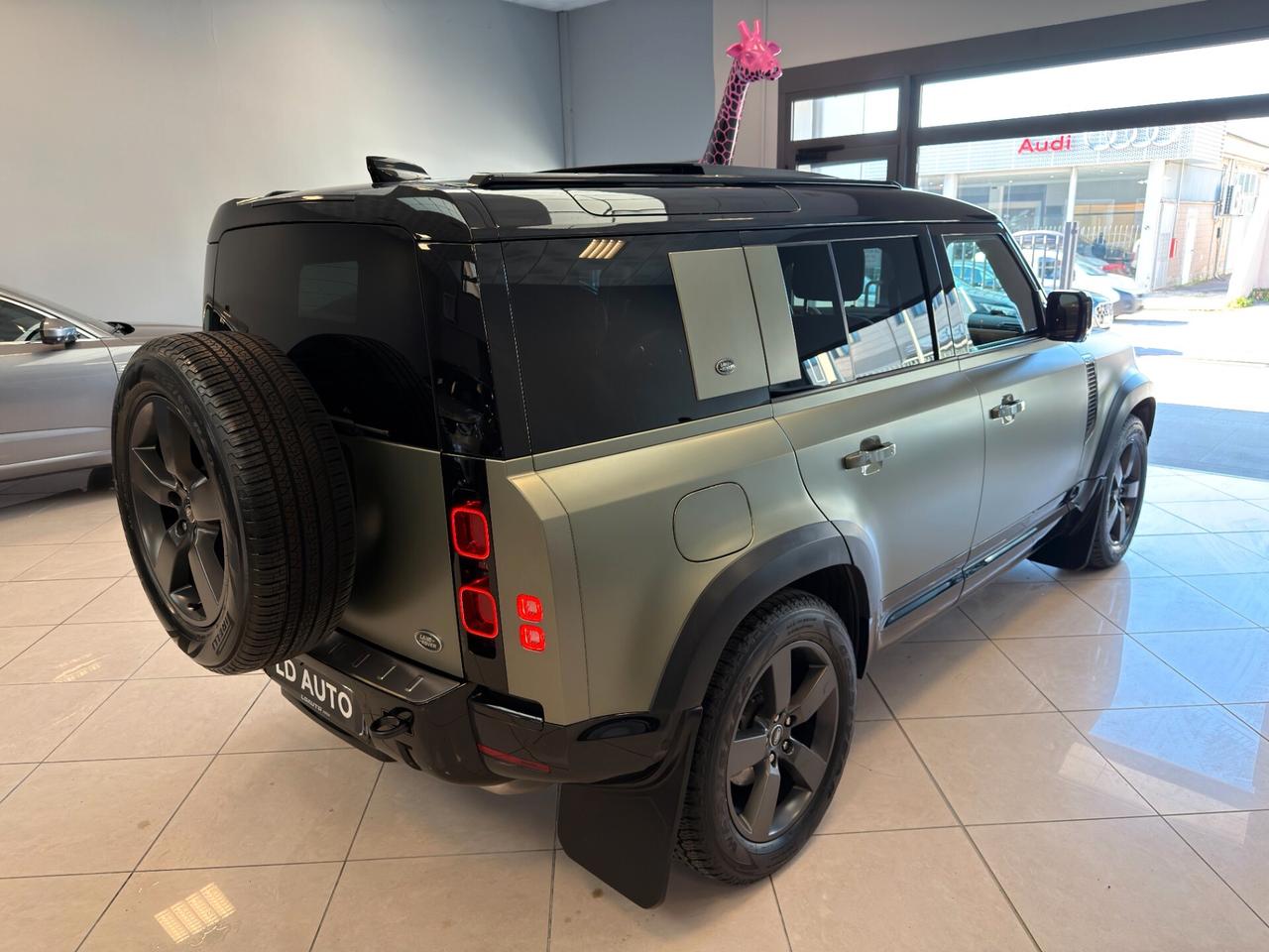 Land Rover Defender 110 3.0D I6 250 CV AWD Auto X-Dynamic HSE GANCIO TRAINO TETTO APRIBILE