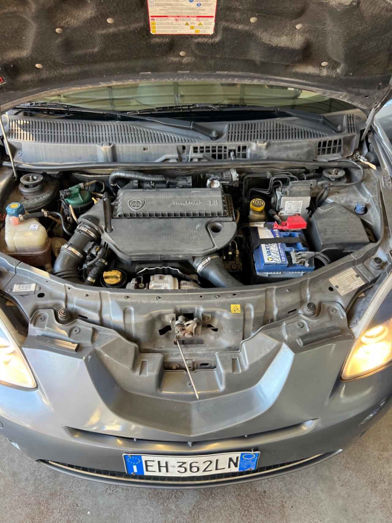 Lancia Ypsilon 1.3 MJT 75 CV Diva