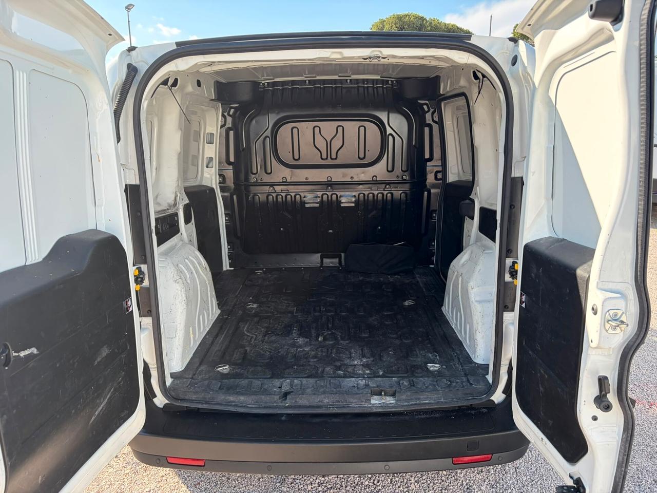 FIAT DOBLO 1.6MJT 105CV E6D.I 2022