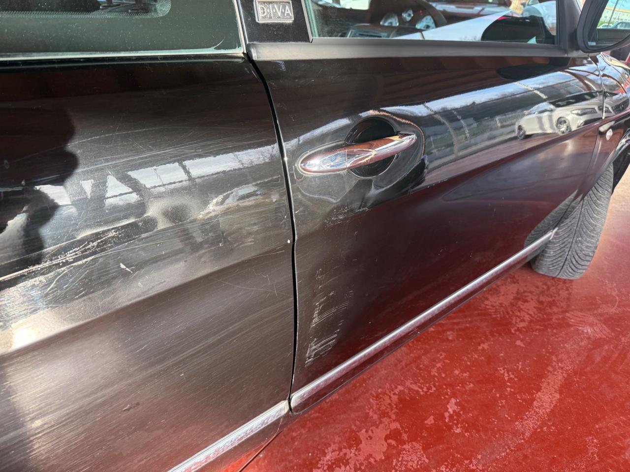 Lancia Ypsilon 1.3 Diesel - Neopatentati