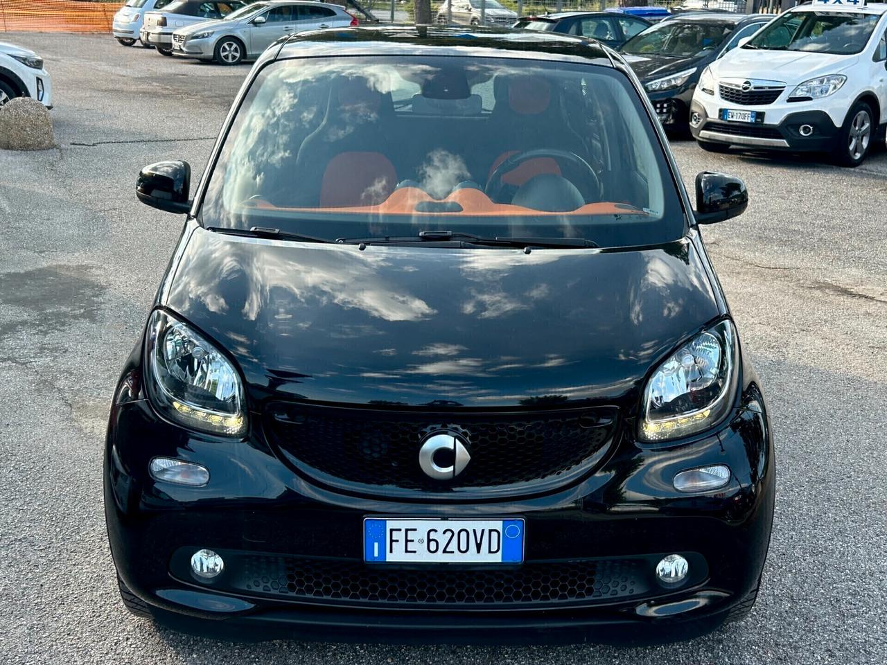 " UNA CHICCA " Smart ForFour 70 1.0 twinamic Passion