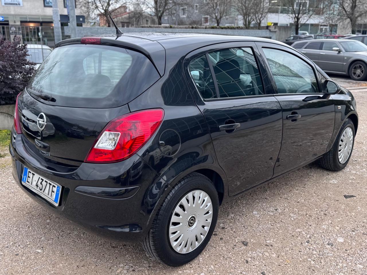 Opel Corsa 1.2 Benzina 85cv - 2013 71.000km 2013
