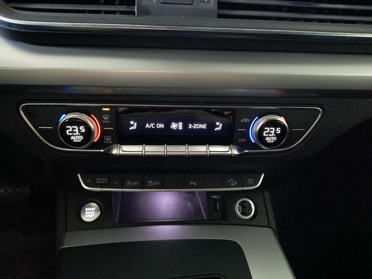 AUDI Q5 II 2020 - Q5 40 2.0 tdi mhev 12V Business quattro s-tronic