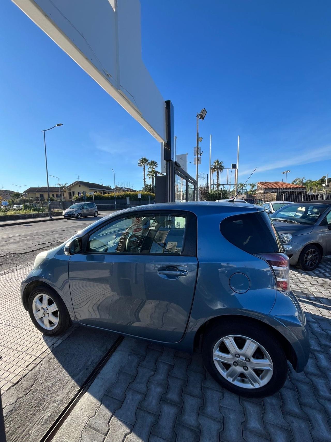 Toyota iQ 1.0 High