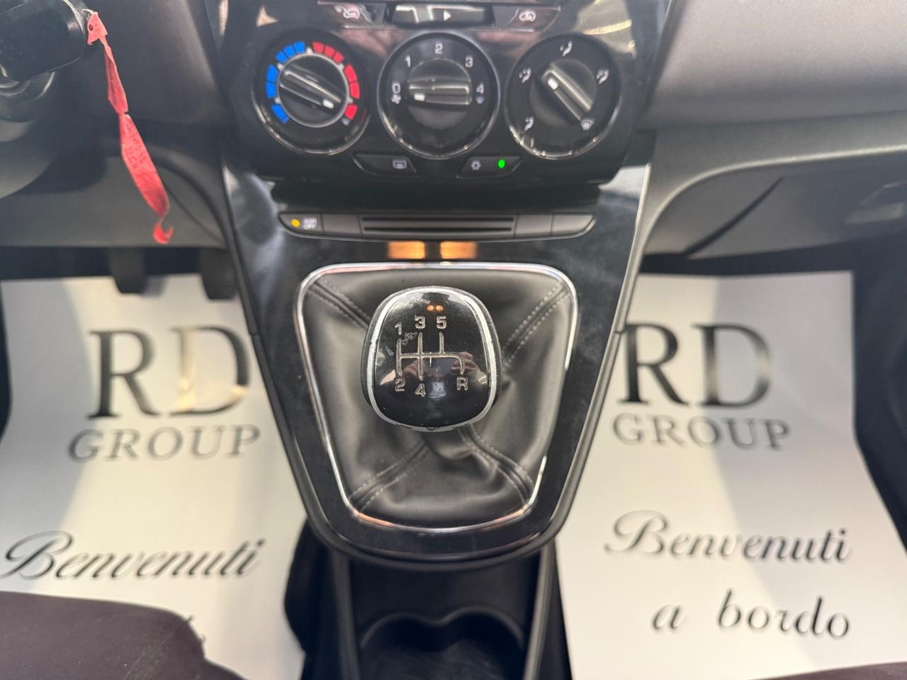 Lancia Ypsilon 1.2 8v Platinum 69cv ok neopatentato