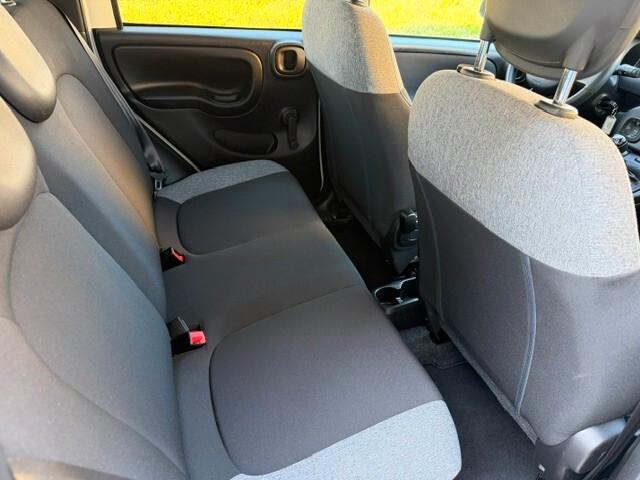 Fiat Panda 1.0 Hybrid City Life iva esposta.