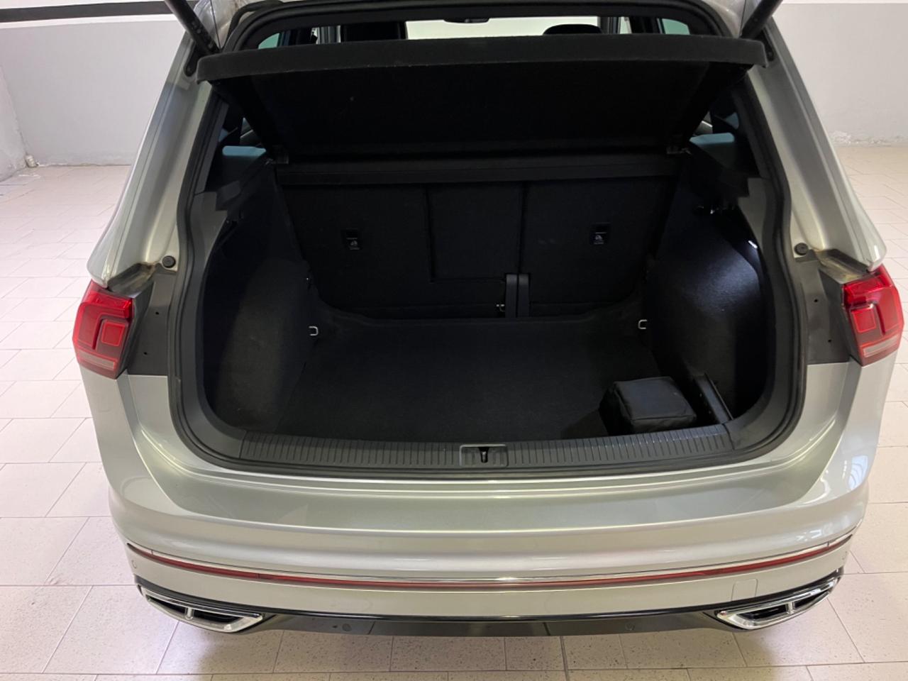 Volkswagen Tiguan 2.0 TDI 150 CV SCR DSG R-Line